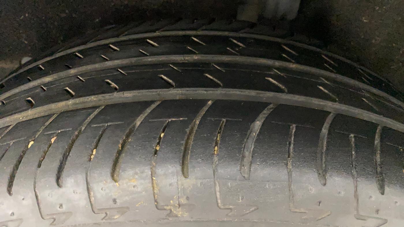 2018 Ford Ecosport TITANIUM 1.0L ECOBOOST SPORTS(SUNROOF), Petrol, Manual, 94,035 km, Left Rear Tyre Tread