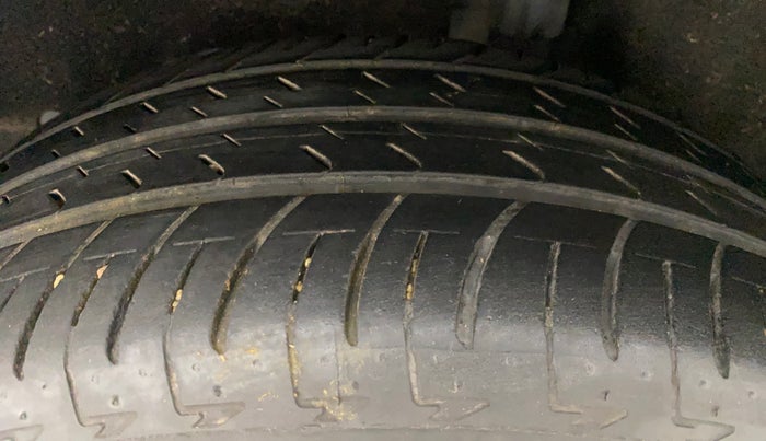 2018 Ford Ecosport TITANIUM 1.0L ECOBOOST SPORTS(SUNROOF), Petrol, Manual, 94,035 km, Left Rear Tyre Tread