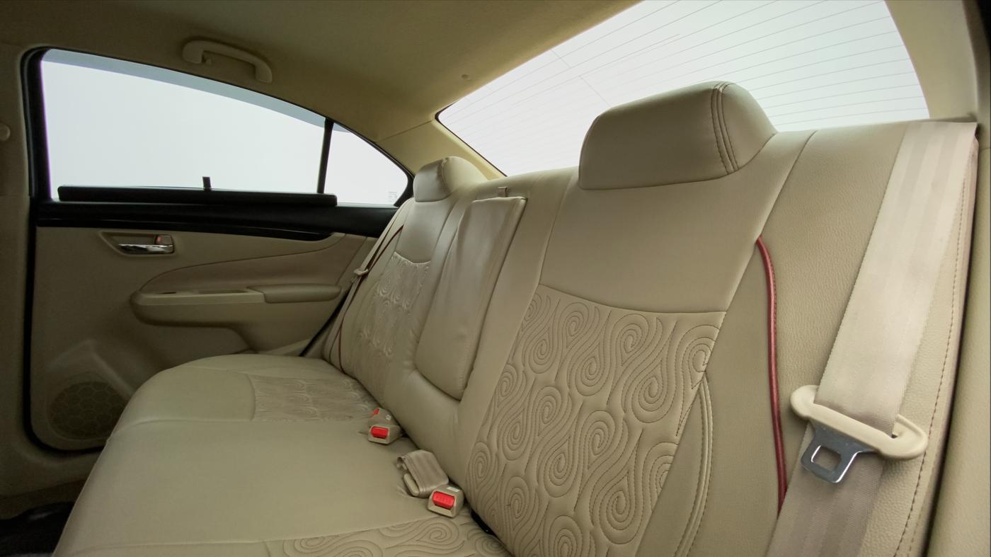 2017 Maruti Ciaz DELTA 1.4 VVT, Petrol, Manual, 44,536 km, Right Side Rear Door Cabin