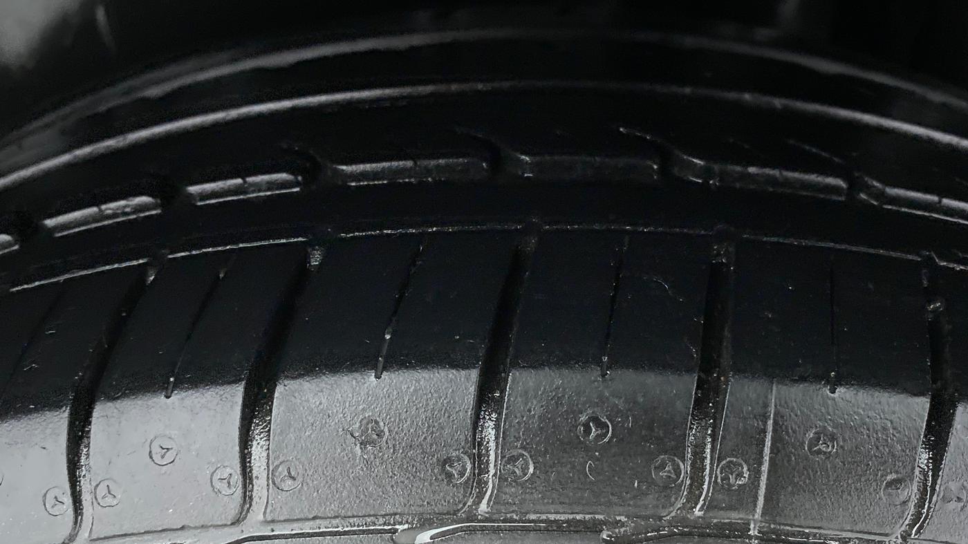 2017 Maruti Ciaz DELTA 1.4 VVT, Petrol, Manual, 44,536 km, Left Rear Tyre Tread