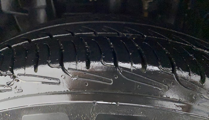 2018 Datsun Go Plus T, Petrol, Manual, 32,117 km, Left Front Tyre Tread