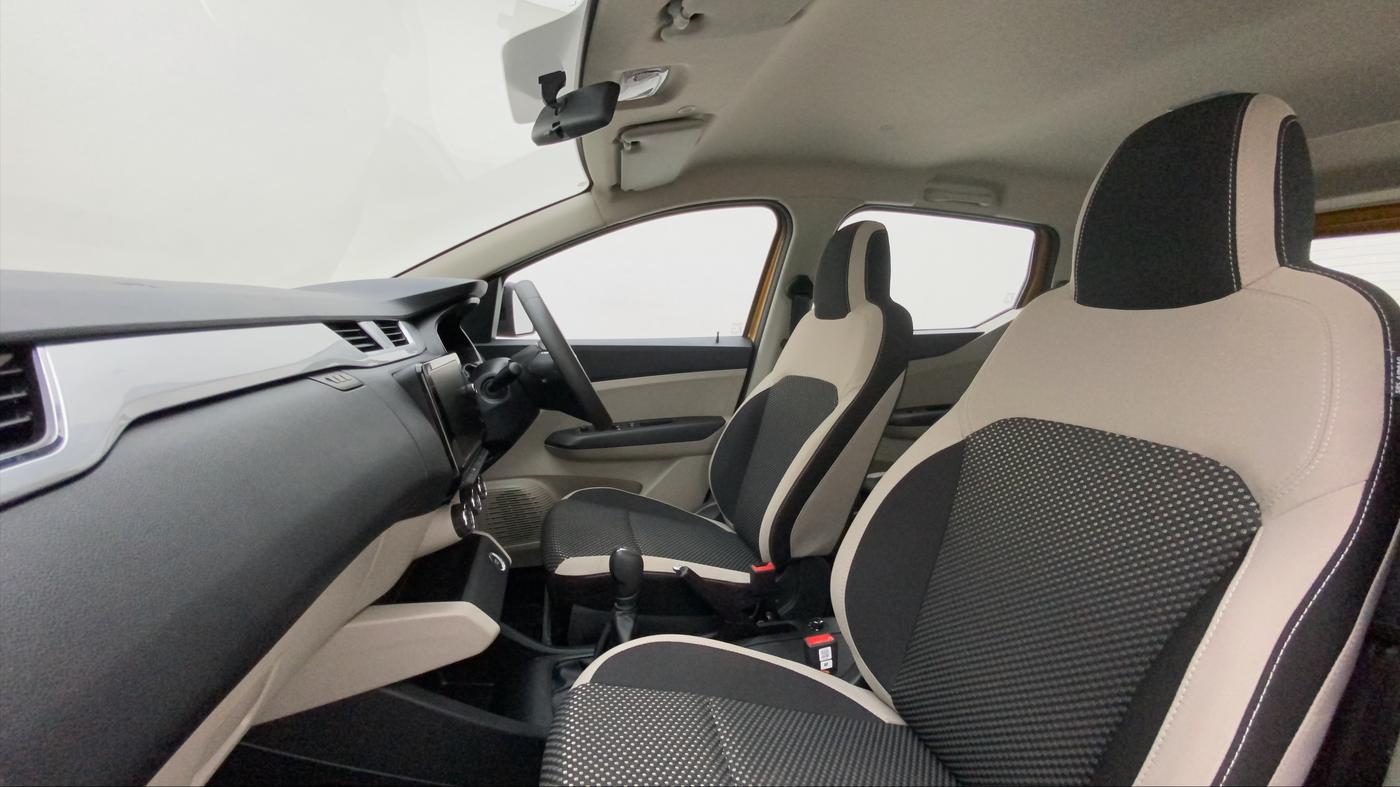 2022 Renault TRIBER RXZ AMT, Petrol, Automatic, 7,135 km, Right Side Front Door Cabin