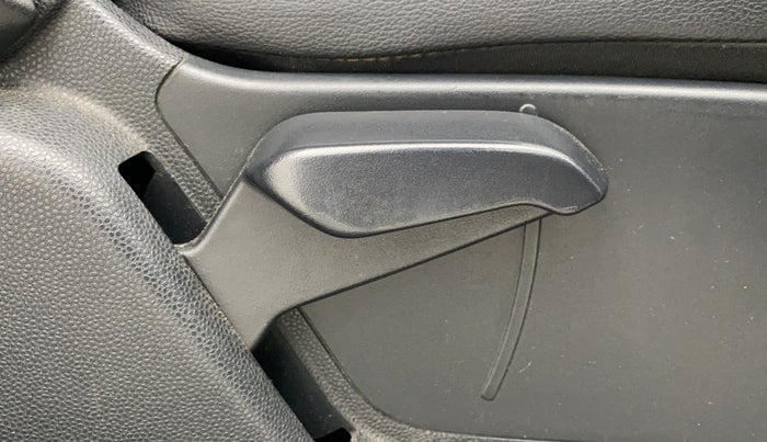 2018 Ford Ecosport TITANIUM + 1.5L DIESEL, Diesel, Manual, 1,32,410 km, Driver Side Adjustment Panel