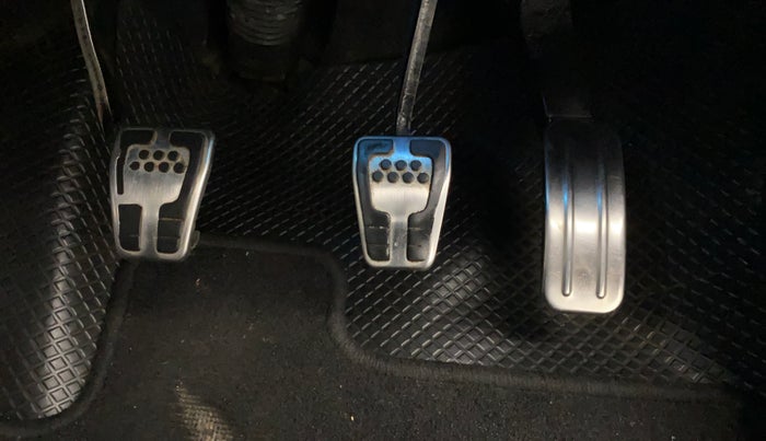 2018 Ford Ecosport TITANIUM + 1.5L DIESEL, Diesel, Manual, 1,32,410 km, Pedals