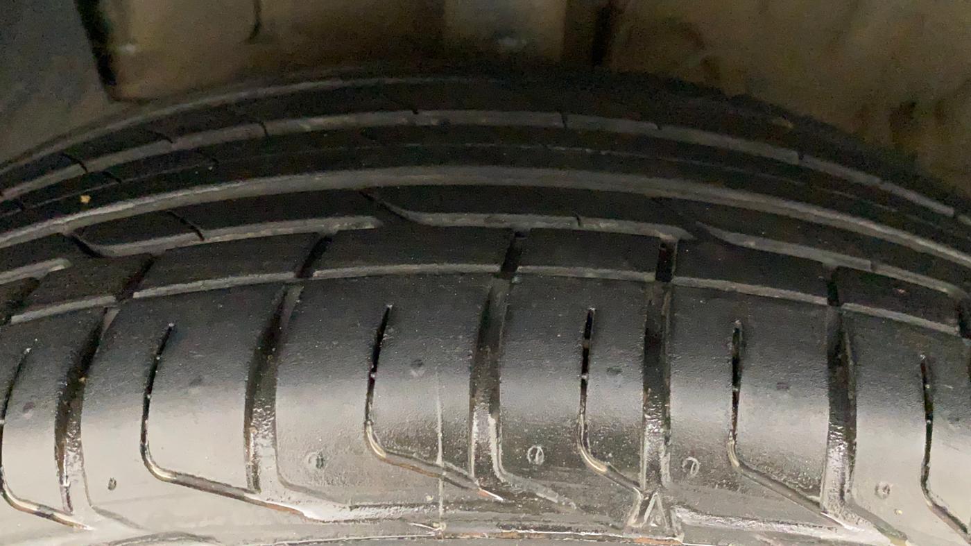 2019 Hyundai VENUE SX PLUS 1.0 TURBO DCT, Petrol, Automatic, 72,756 km, Left Front Tyre Tread