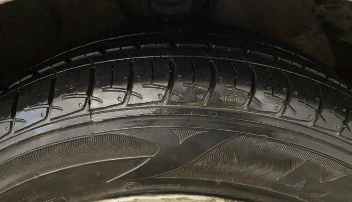 2016 Hyundai Verna FLUIDIC 4S 1.6 VTVT S AT, Petrol, Automatic, 48,274 km, Right Front Tyre Tread