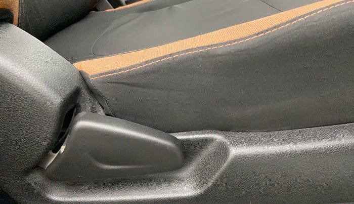 2017 Renault Kwid CLIMBER 1.0 AMT, Petrol, Automatic, 92,417 km, Driver Side Adjustment Panel