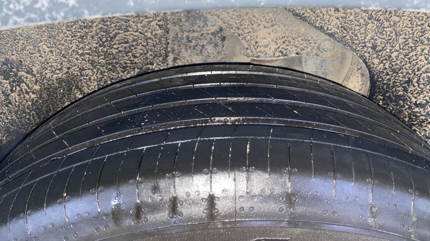 2021 Tata Safari XZA PLUS 6S, Diesel, Automatic, 67,989 km, Right Rear Tyre Tread