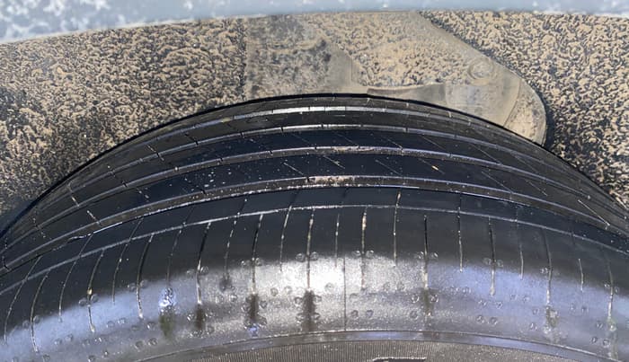2021 Tata Safari XZA PLUS 6S, Diesel, Automatic, 68,063 km, Right Rear Tyre Tread