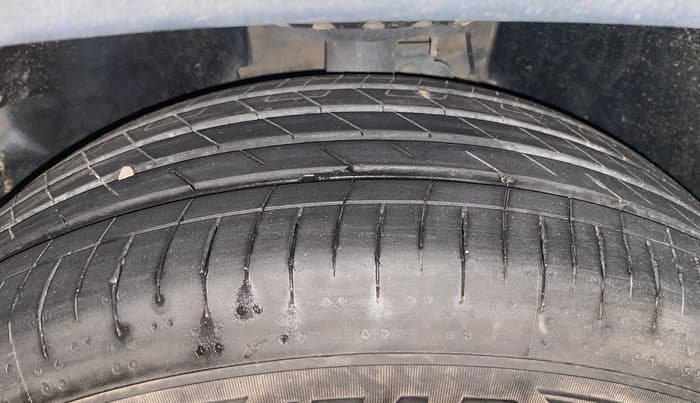 2021 Tata Safari XZA PLUS 6S, Diesel, Automatic, 68,063 km, Left Front Tyre Tread