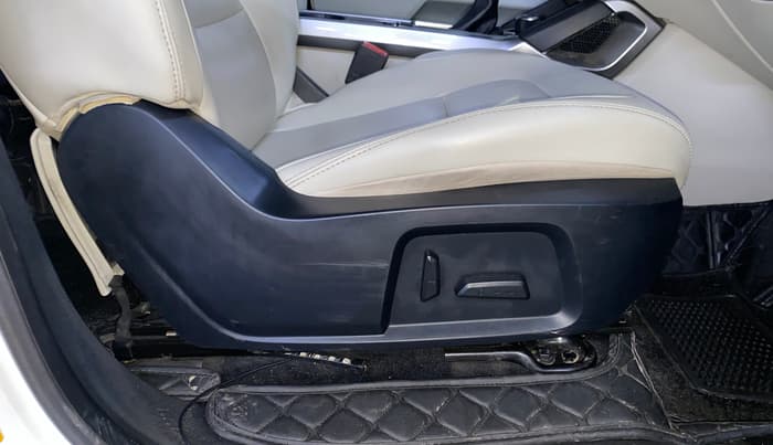 2021 Tata Safari XZA PLUS 6S, Diesel, Automatic, 68,063 km, Driver Side Adjustment Panel