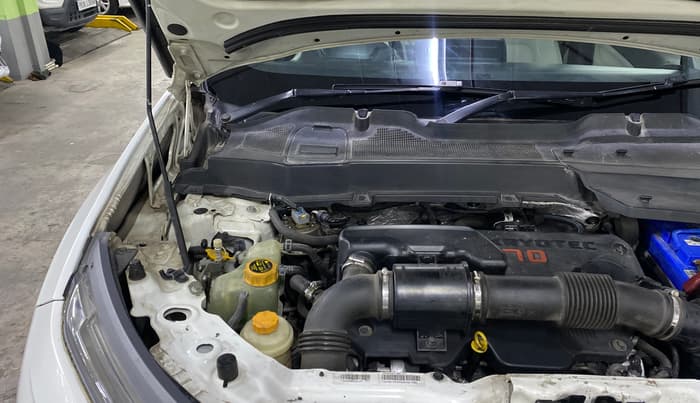 2021 Tata Safari XZA PLUS 6S, Diesel, Automatic, 68,063 km, Engine View - Right