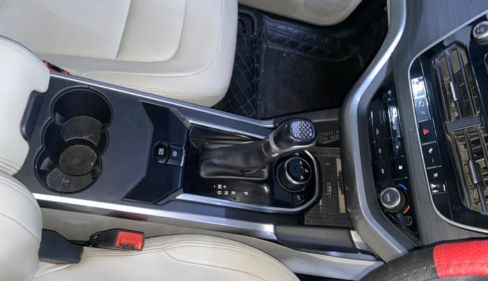 2021 Tata Safari XZA PLUS 6S, Diesel, Automatic, 68,063 km, Gear Lever