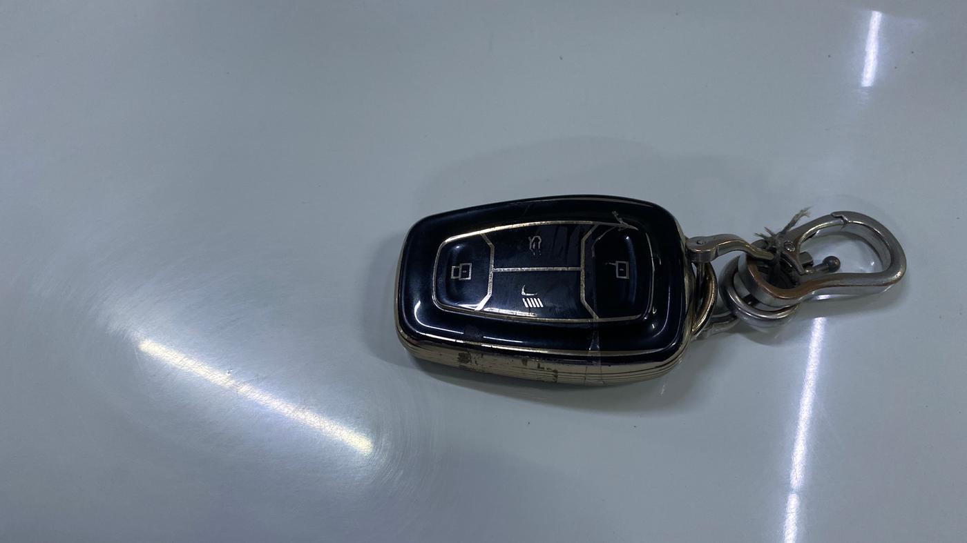 2021 Tata Safari XZA PLUS 6S, Diesel, Automatic, 67,989 km, Key Close Up