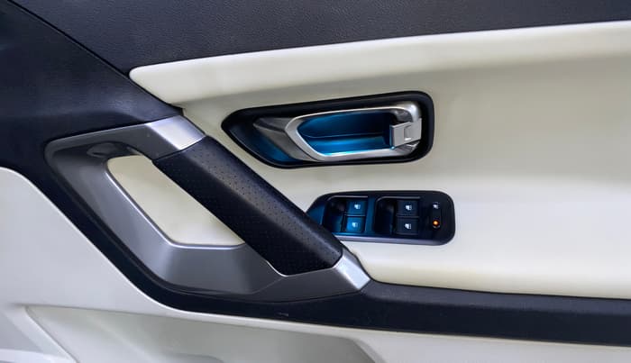 2021 Tata Safari XZA PLUS 6S, Diesel, Automatic, 68,063 km, Driver Side Door Panels Control