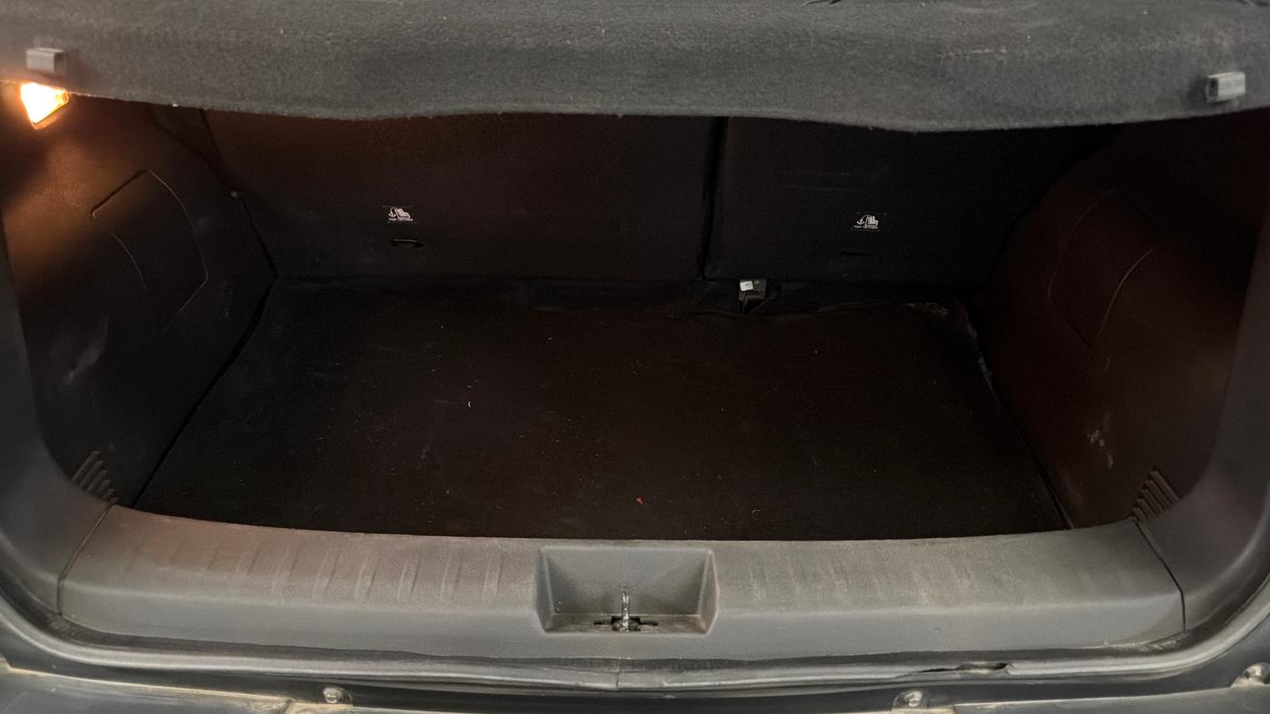 2022 Nissan MAGNITE XV AMT, Petrol, Automatic, 80,226 km, Boot Inside