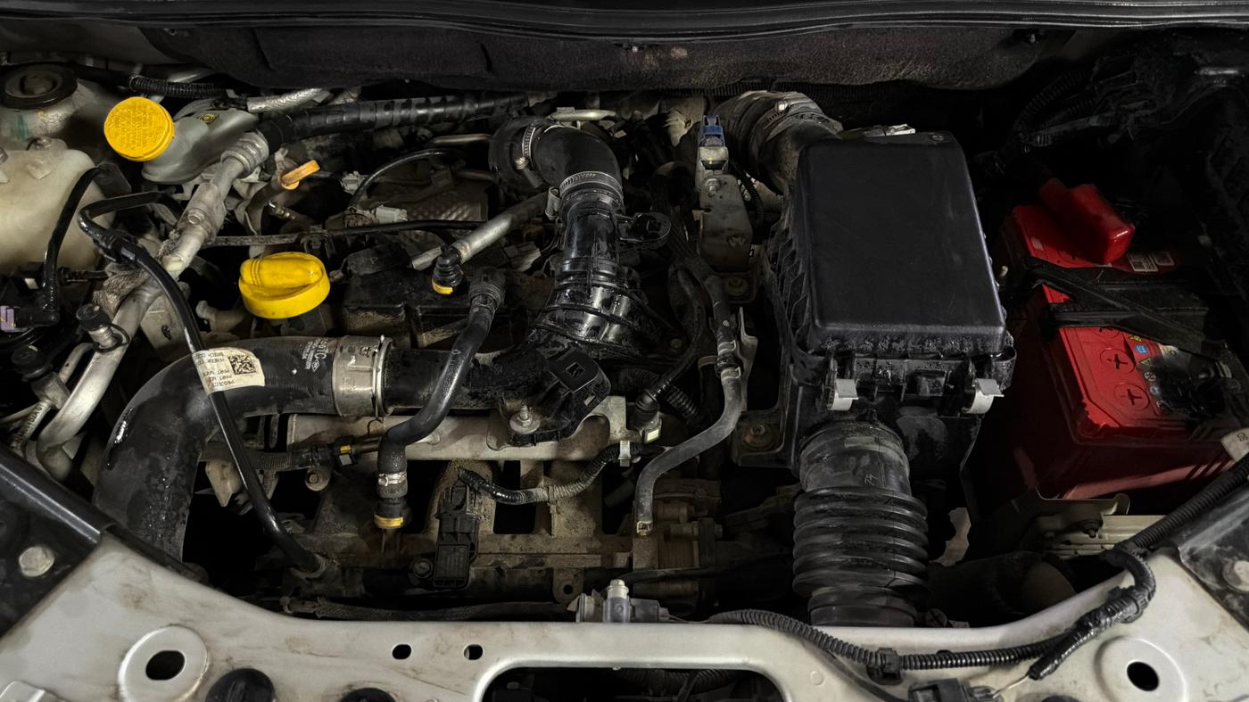 2022 Nissan MAGNITE XV AMT, Petrol, Automatic, 80,226 km, Engine View