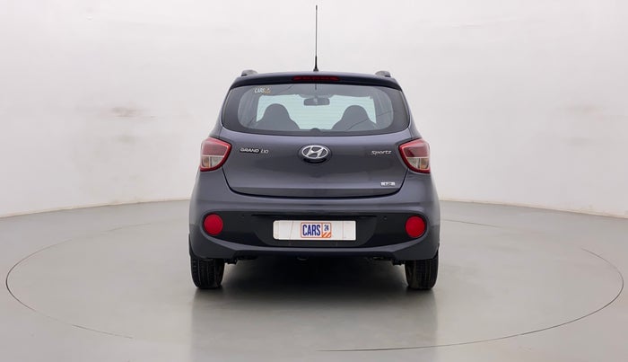2017 Hyundai Grand i10 SPORTZ (O) 1.2 KAPPA VTVT, Petrol, Manual, 30,453 km, Back/Rear