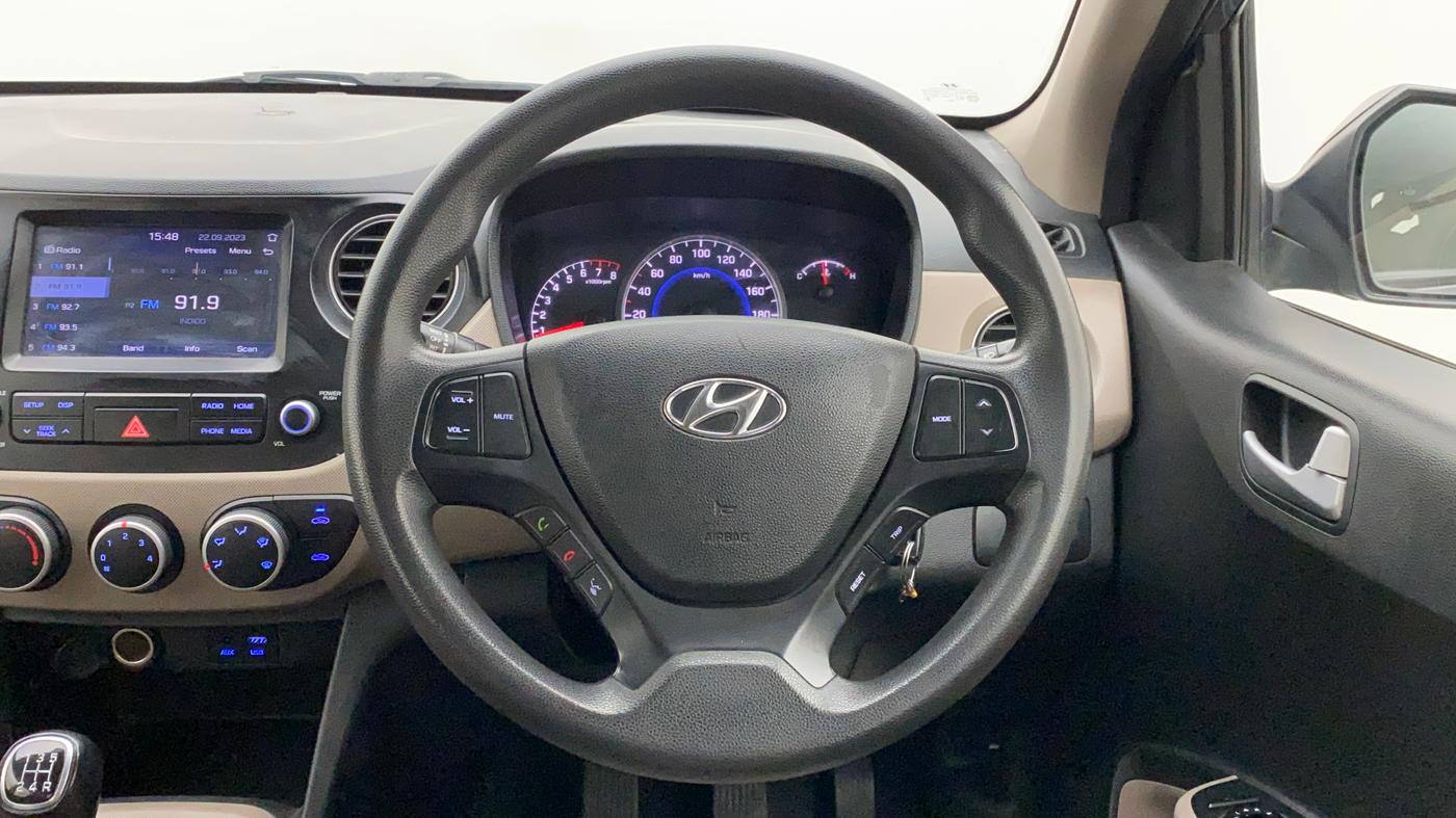 2017 Hyundai Grand i10 SPORTZ (O) 1.2 KAPPA VTVT, Petrol, Manual, 30,453 km, Steering Wheel Close Up