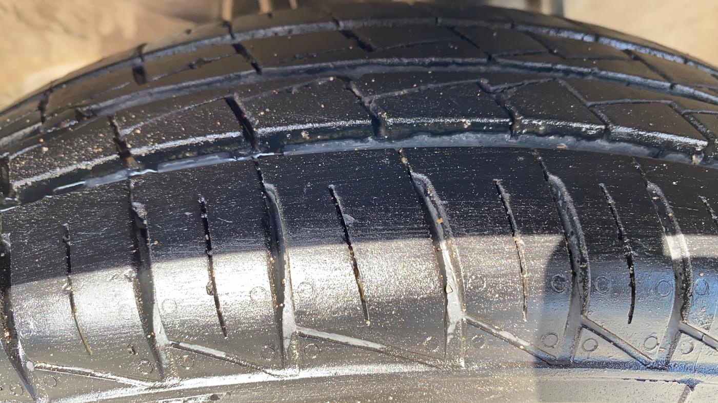 2019 Maruti Alto LXI, Petrol, Manual, 32,960 km, Left Front Tyre Tread