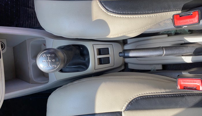 2019 Maruti Alto LXI, Petrol, Manual, 32,960 km, Gear Lever