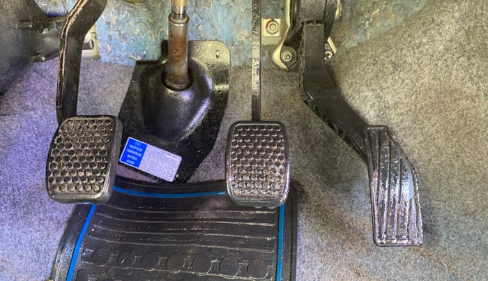 2019 Maruti Alto LXI, Petrol, Manual, 32,960 km, Pedals