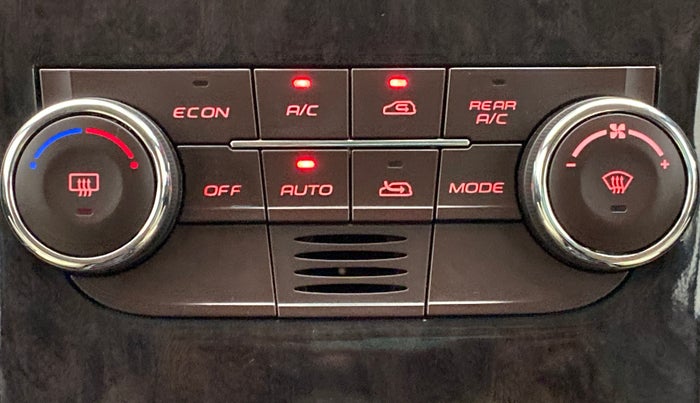 2015 Mahindra XUV500 W6 4X2, Diesel, Manual, 77,326 km, Automatic Climate Control