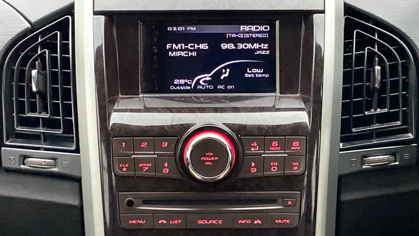 2015 Mahindra XUV500 W6 4X2, Diesel, Manual, 77,326 km, Infotainment System