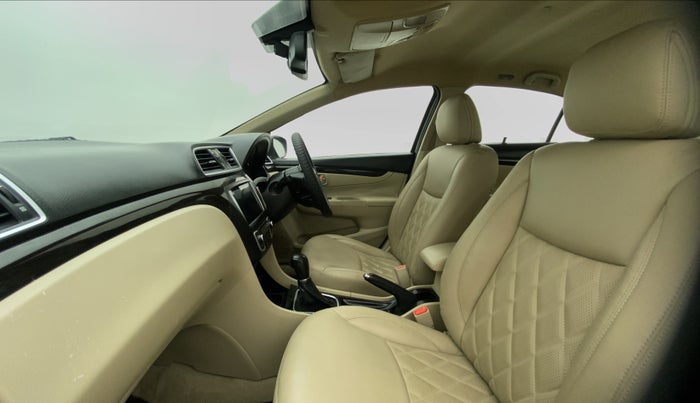 2016 Maruti Ciaz ZXI AT, Petrol, Automatic, 83,055 km, Right Side Front Door Cabin