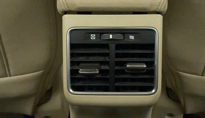 2016 Maruti Ciaz ZXI AT, Petrol, Automatic, 83,055 km, Rear AC Vents