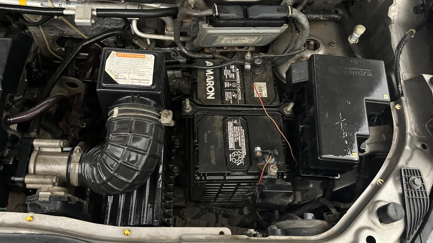 2017 Mahindra Kuv100 K6 PLUS 6 STR, Petrol, Manual, 40,077 km, Engine View - Left