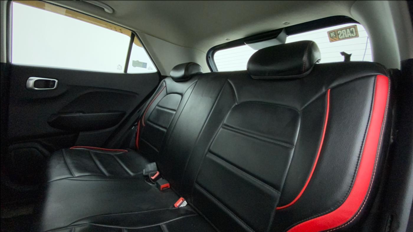 2021 Hyundai VENUE SX PLUS 1.0 TURBO DCT, Petrol, Automatic, 15,003 km, Right Side Rear Door Cabin