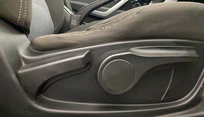 2021 MG HECTOR SUPER 2.0 DIESEL, Diesel, Manual, 90,022 km, Driver Side Adjustment Panel