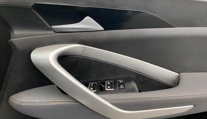 2021 MG HECTOR SUPER 2.0 DIESEL, Diesel, Manual, 90,022 km, Driver Side Door Panels Control