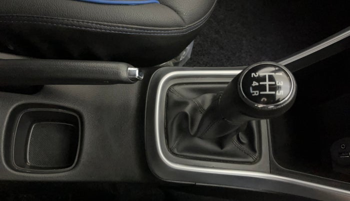 2022 Maruti S Cross ZETA 1.5, Petrol, Manual, 17,273 km, Gear Lever