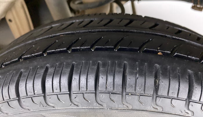 2010 Maruti Alto LXI, Petrol, Manual, 47,633 km, Left Rear Tyre Tread