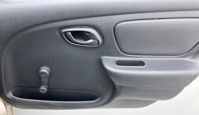 2010 Maruti Alto LXI, Petrol, Manual, 47,633 km, Driver Side Door Panels Control