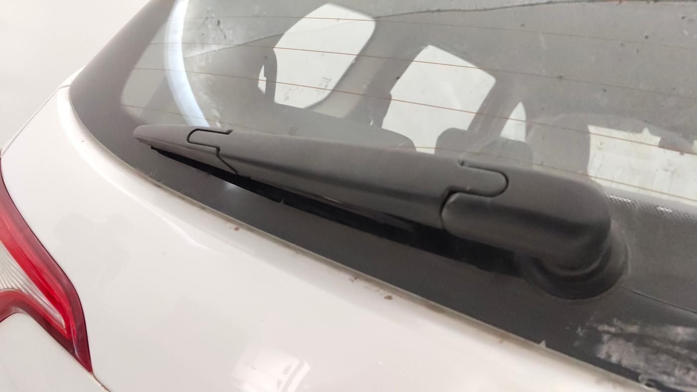2019 Renault TRIBER RXZ, Petrol, Manual, 75,895 km, Rear Wiper