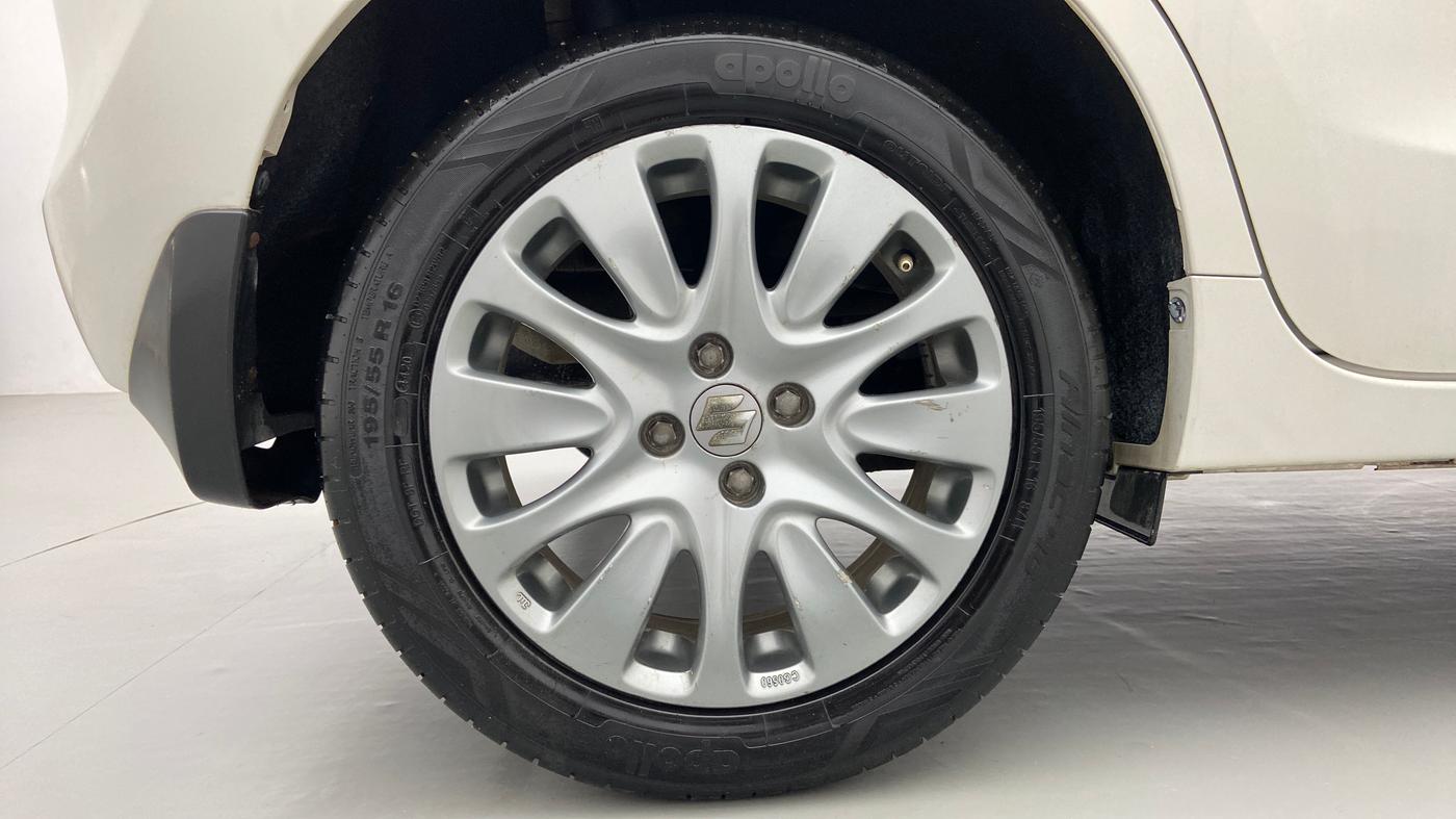 2016 Maruti Baleno ZETA 1.2 K12, Petrol, Manual, 41,176 km, Right Rear Wheel