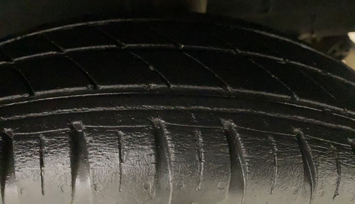 2021 Renault Kwid RXL, Petrol, Manual, 29,042 km, Left Rear Tyre Tread