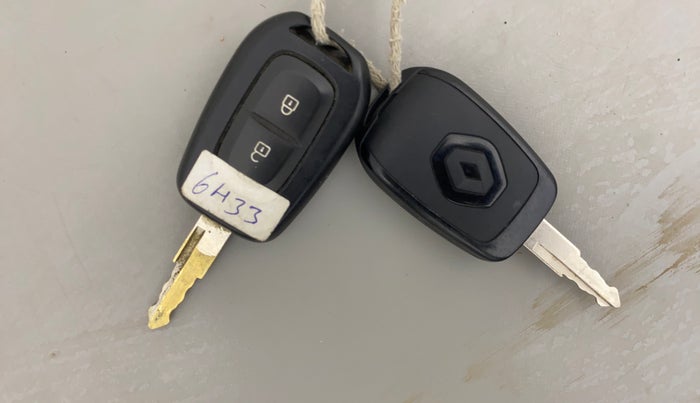 2021 Renault Kwid RXL, Petrol, Manual, 29,042 km, Key Close Up