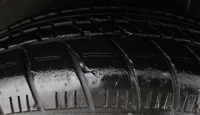 2012 Maruti Ritz ZXI, Petrol, Manual, 44,660 km, Left Rear Tyre Tread