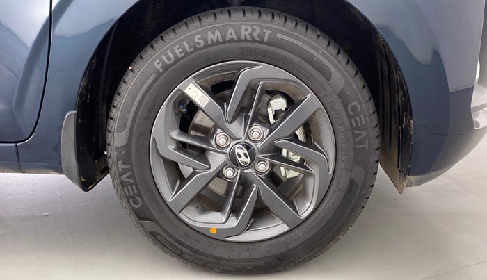 2021 Hyundai GRAND I10 NIOS SPORTZ 1.2 AT, Petrol, Automatic, 2,015 km, Right Front Wheel