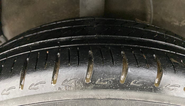 2020 Hyundai AURA SX PLUS 1.2 AMT, Petrol, Automatic, 39,886 km, Right Rear Tyre Tread