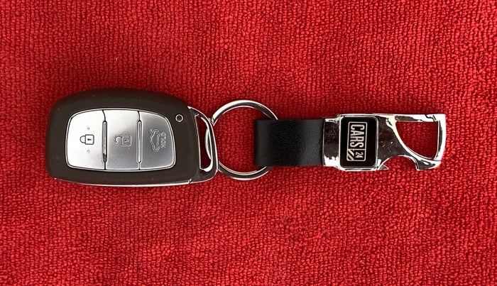 2020 Hyundai AURA SX PLUS 1.2 AMT, Petrol, Automatic, 39,886 km, Key Close Up