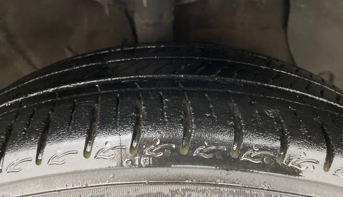 2020 Hyundai AURA SX PLUS 1.2 AMT, Petrol, Automatic, 39,886 km, Right Front Tyre Tread