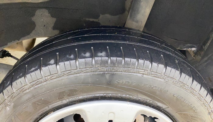 2016 Datsun Redi Go T (O), Petrol, Manual, 86,474 km, Left Rear Tyre Tread