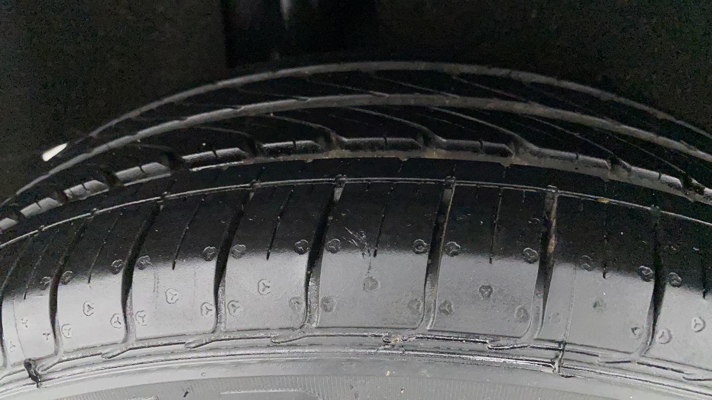 2017 Maruti Baleno DELTA PETROL 1.2, Petrol, Manual, 41,960 km, Right Rear Tyre Tread