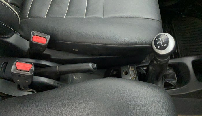 2012 Maruti Wagon R 1.0 LXI, Petrol, Manual, 69,981 km, Gear Lever
