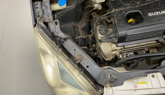 2012 Maruti Wagon R 1.0 LXI, Petrol, Manual, 69,981 km, Right headlight - Clamp has minor damage